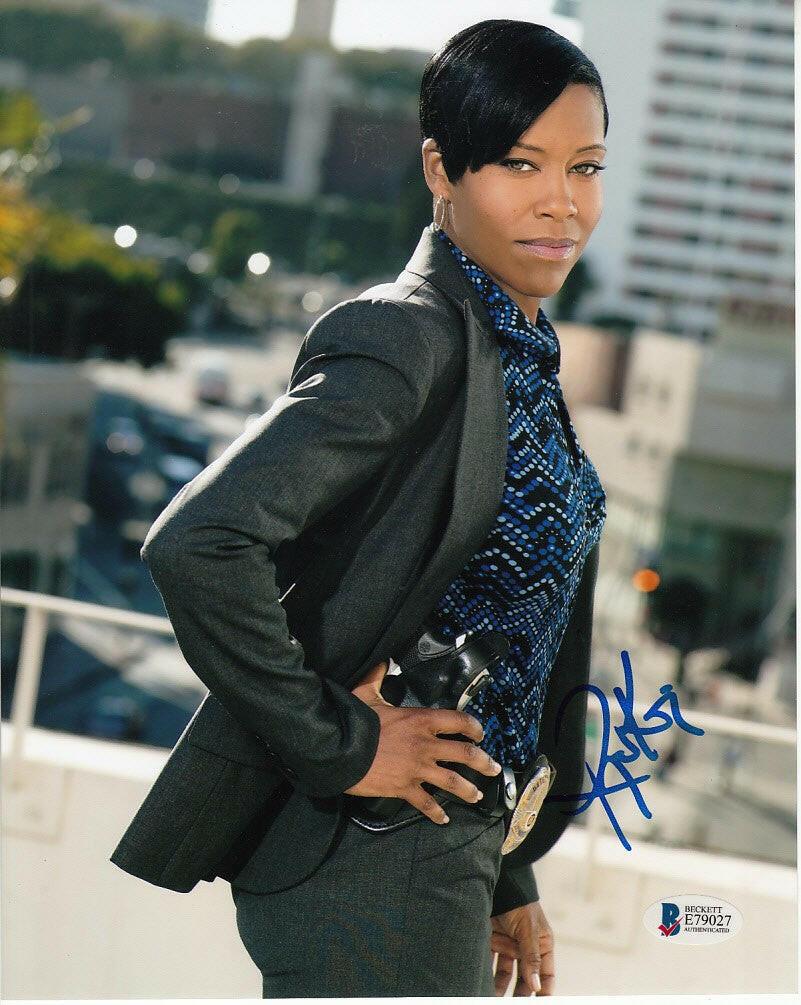 Regina King autographed Southland 8x10 photo BAS certified - AutographsForSale.com
