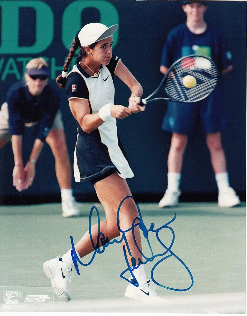 Mary Joe Fernandez autographed 8x10 tennis photo - AutographsForSale.com