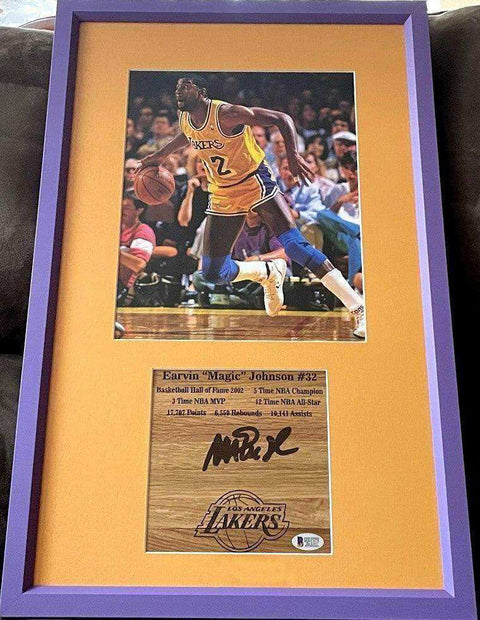 e57029418a03e231cc929c2e3425bb86 - AutographsForSale.com