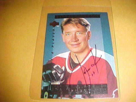 e6a2c8d55d57fbd187a19ac765e332fc - AutographsForSale.com