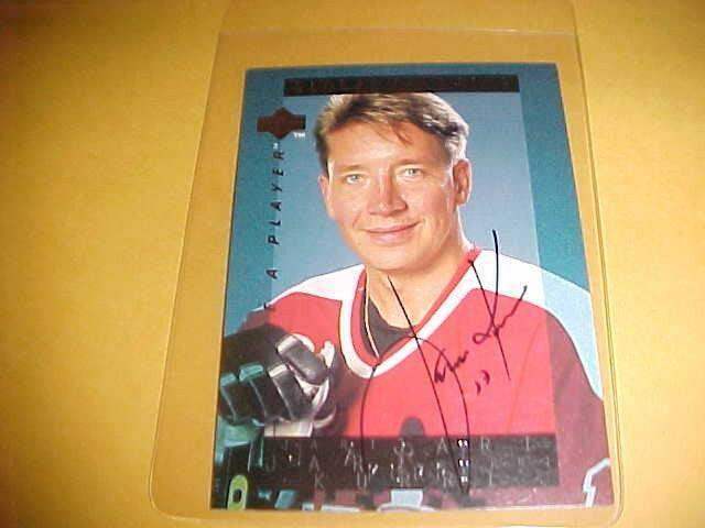Jari Kurri certified autograph 1995-96 Be A Player card Edmonton Oilers - AutographsForSale.com