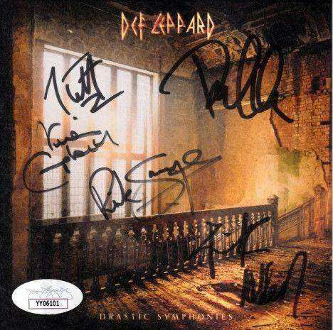 ec9904397f221dda52f564f6ba078ffd - AutographsForSale.com