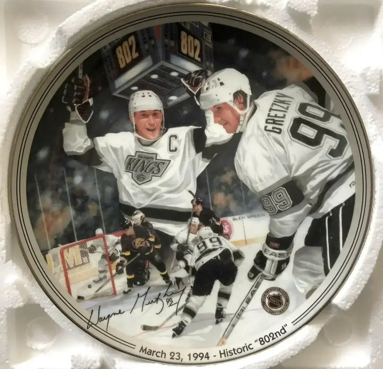 Wayne Gretzky Los Angeles Kings 1994 NHL Record 802nd goal commemorative plate - AutographsForSale.com