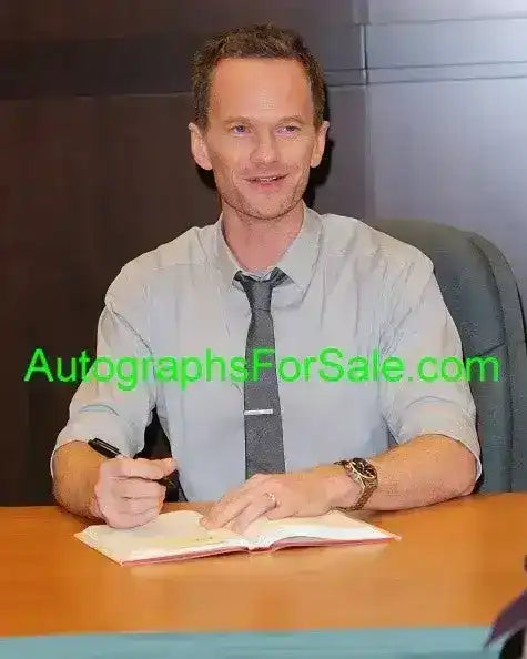 f1676f8add3675ec0409c551ae5165e9 - AutographsForSale.com