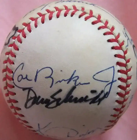 f200db5545263ae752eb7e3d8066f54d - AutographsForSale.com