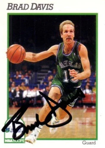 Brad Davis autographed Dallas Mavericks 1991-92 Hoops card - AutographsForSale.com