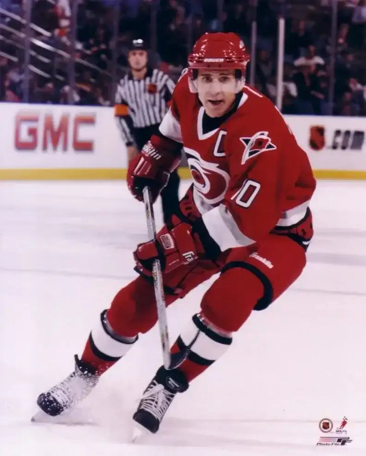 Ron Francis Carolina Hurricanes 8x10 photo - AutographsForSale.com