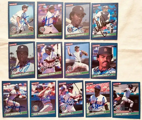 f4ee363fe76c6f1ebf239c7747cfcae6 - AutographsForSale.com