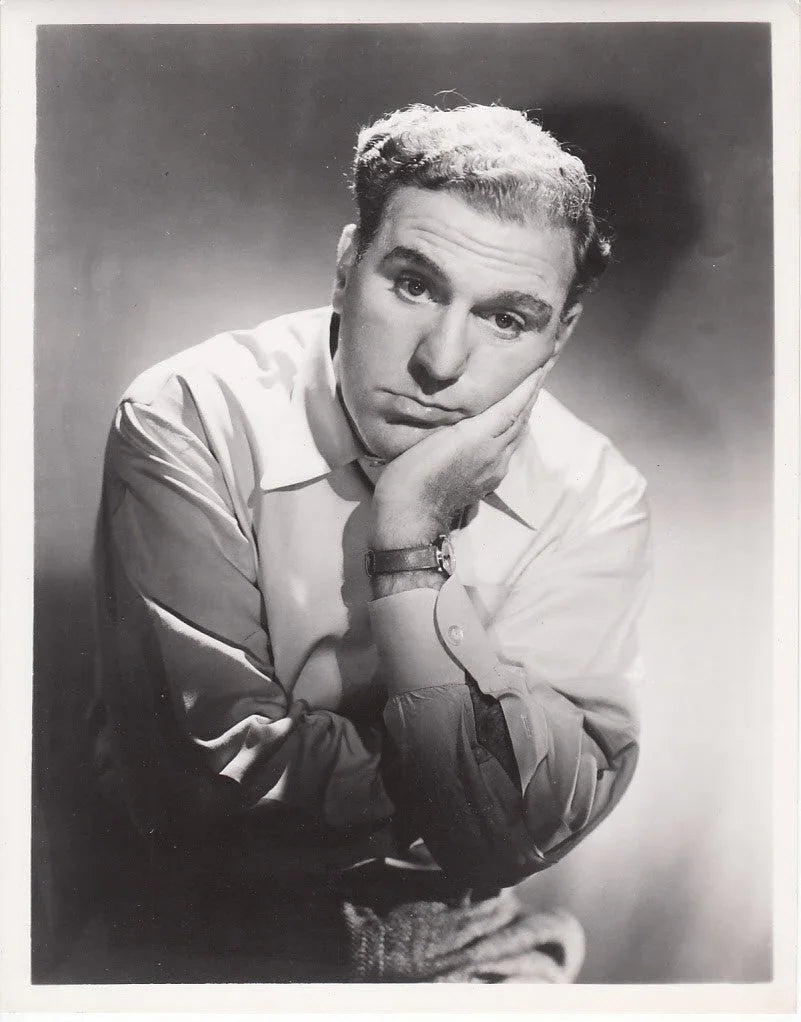 William Bendix original 1940s 8x10 black & white photo - AutographsForSale.com