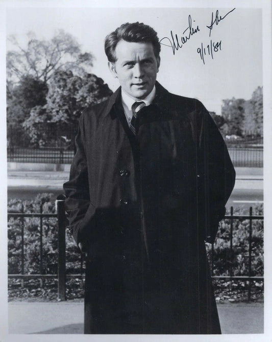 Martin Sheen signed vintage 8x10 photo dated 9/17/84 PSA/DNA - AutographsForSale.com