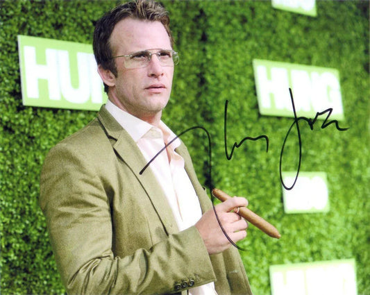 Thomas Jane autographed Hung 8x10 Premiere photo - AutographsForSale.com