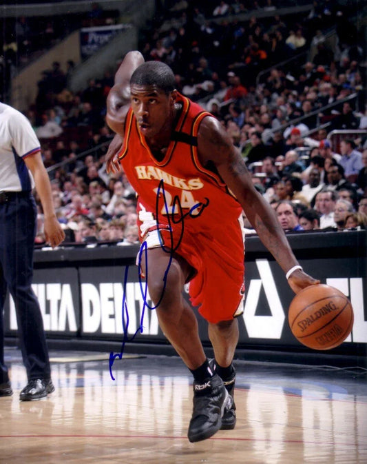 Marvin Williams autographed Atlanta Hawks 8x10 photo - AutographsForSale.com