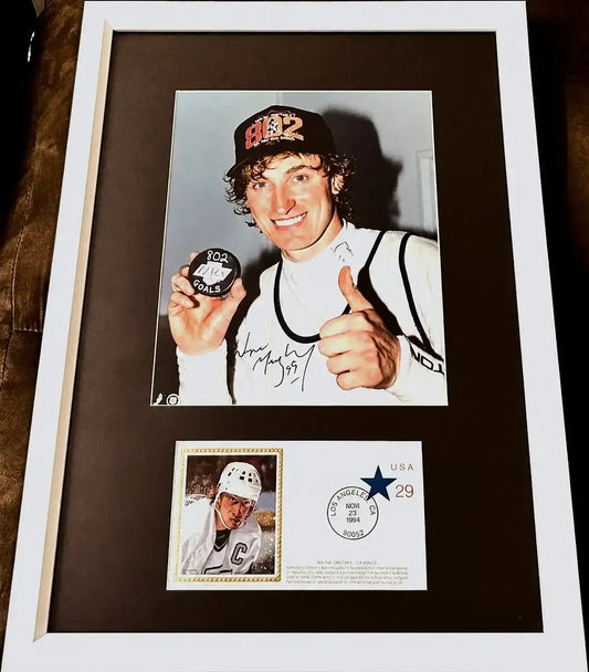 Wayne Gretzky signed Goal 802 LA Kings 8x10 photo framed w/ cachet JSA - AutographsForSale.com