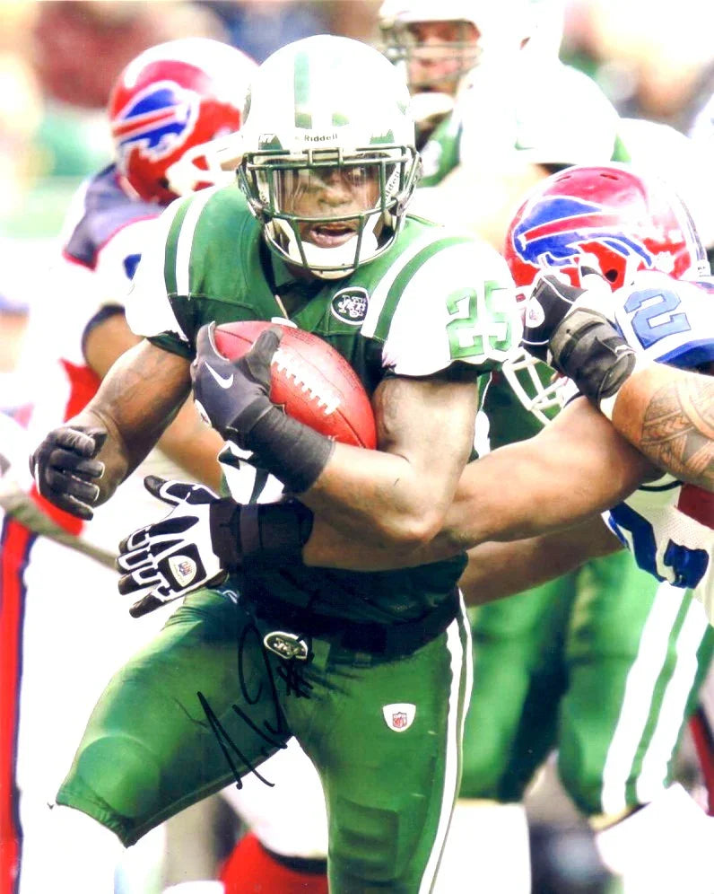 Joe McKnight autographed New York Jets 8x10 photo - AutographsForSale.com