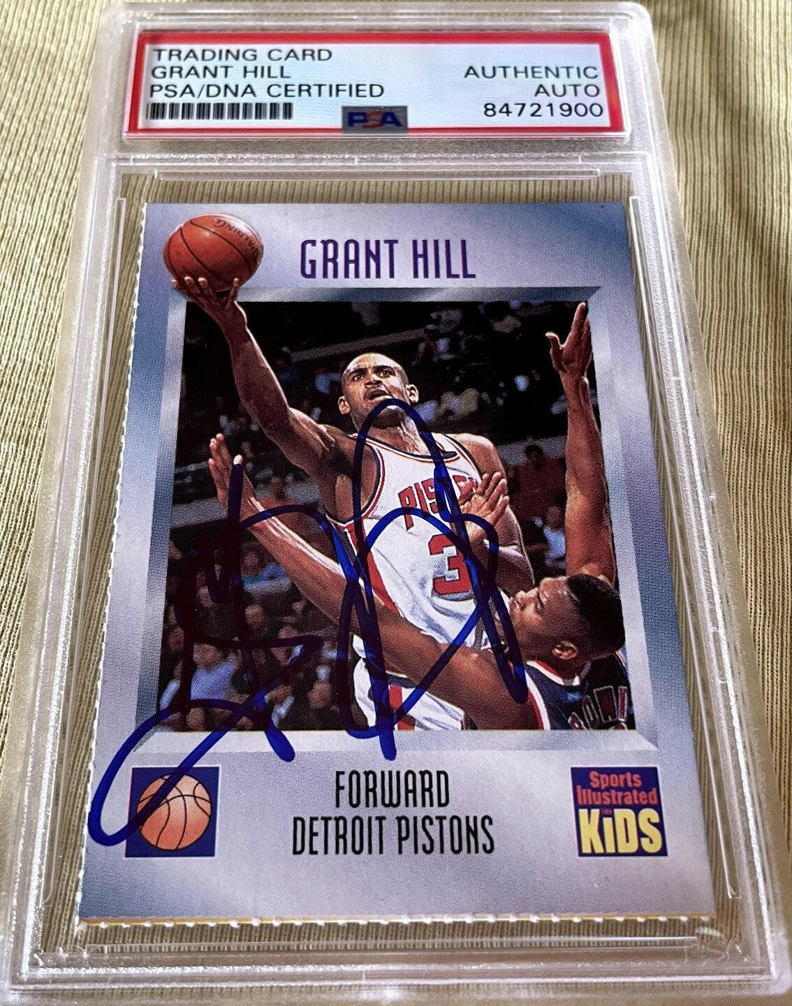 Grant Hill autographed Detroit Pistons 1995 Sports Illustrated for Kid