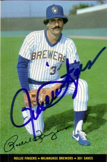 Rollie Fingers autographed Milwaukee Brewers 1983 Topps Foldouts booklet photo