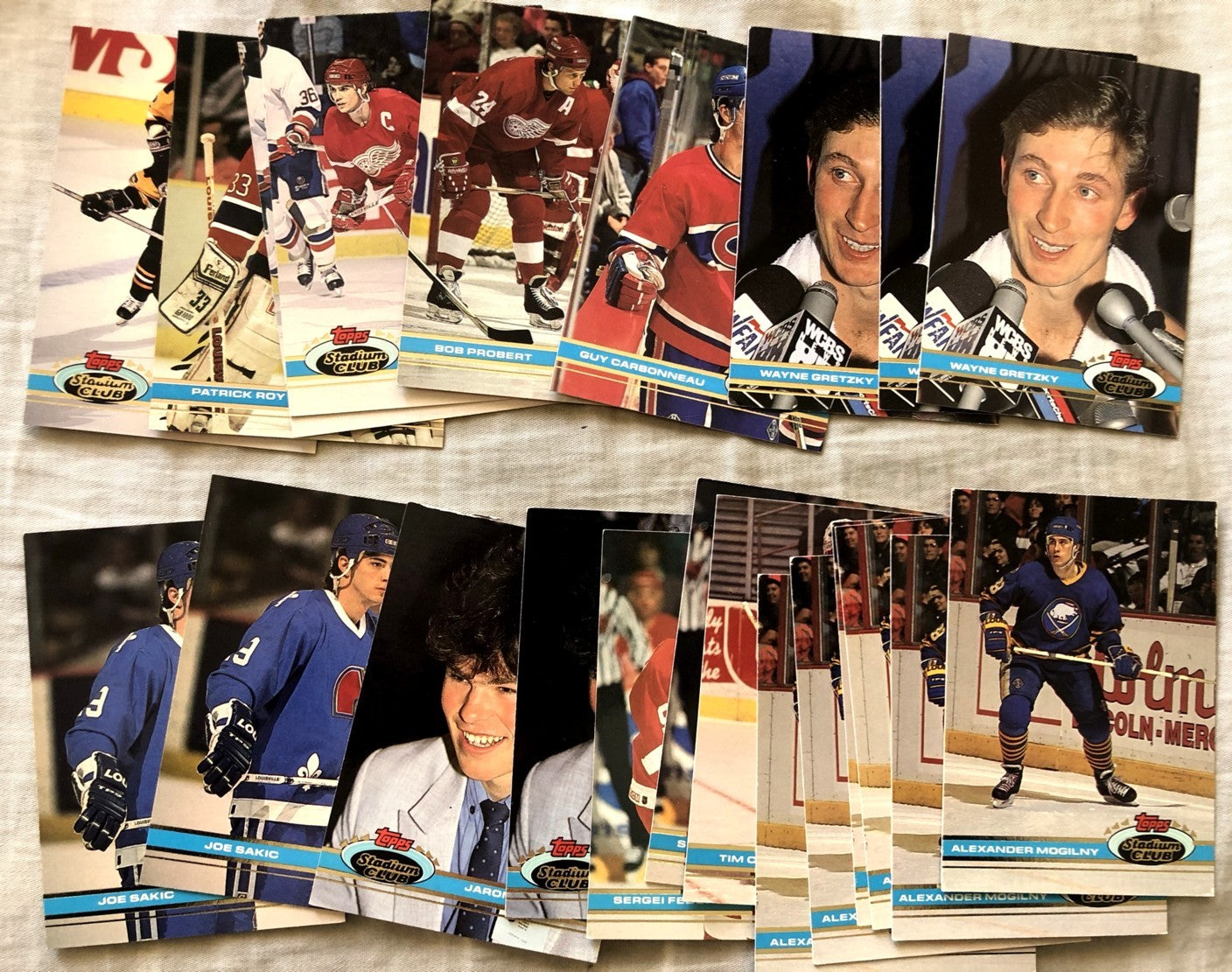 1991-92 Stadium Club NHL 22 card lot Wayne Gretzky Sergei Fedorov Jaromir Jagr Mario Lemieux Patrick Roy Joe Sakic Steve Yzerman