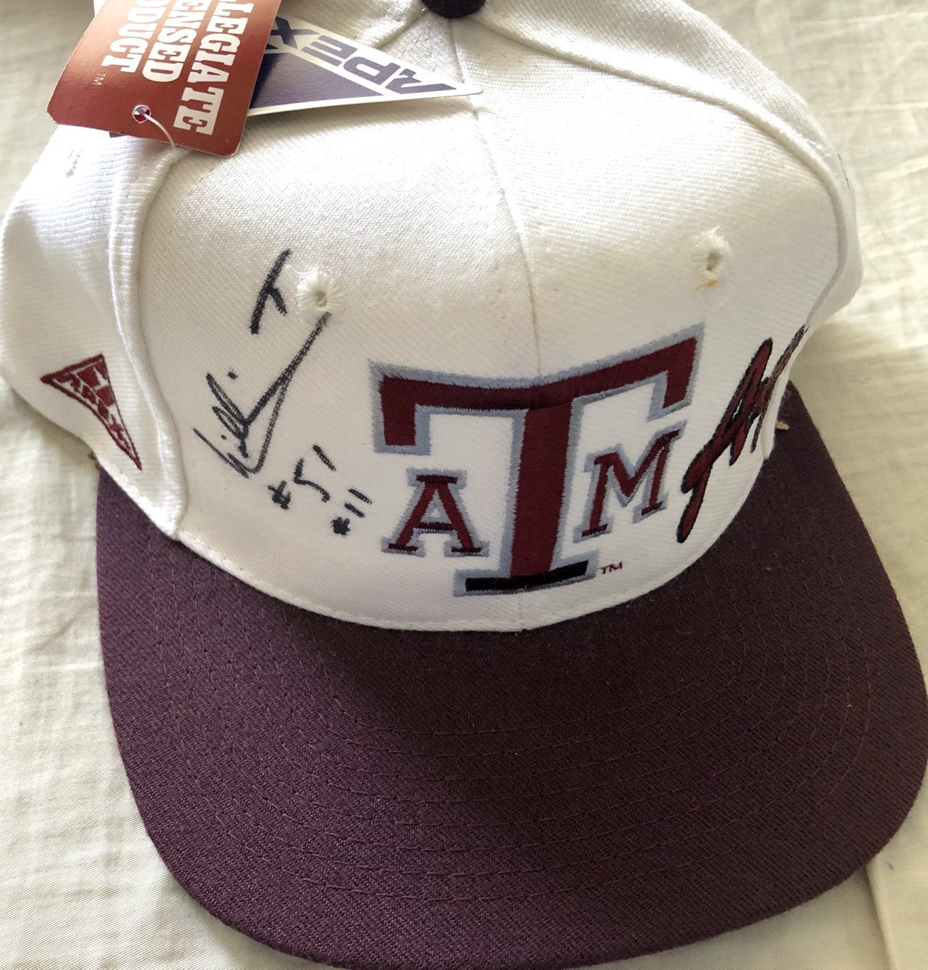 William Thomas autographed Texas A&M Aggies cap or hat