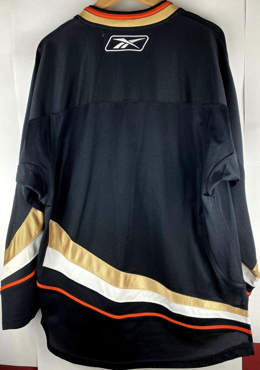Anaheim Ducks authentic Reebok 2006-07 to 2013-14 style black blank jersey (used)