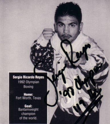 Sergio Reyes autographed 4x4 inch boxing photo card